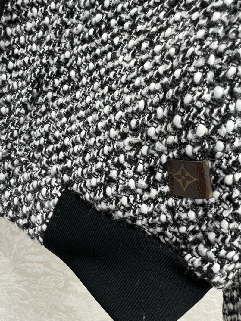 l0vis Vvtt0n outwear